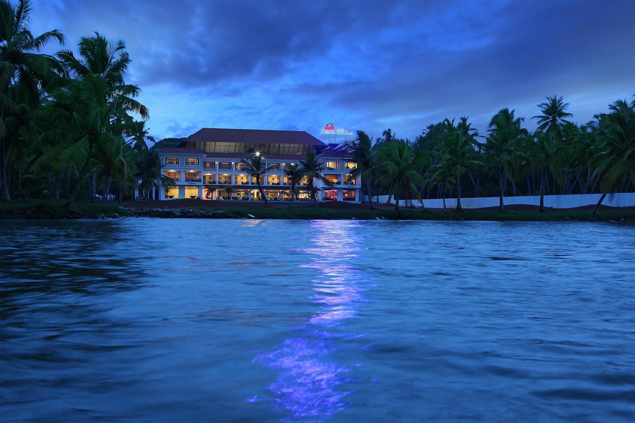 Lake Palace Trivandrum Vettutura Bagian luar foto