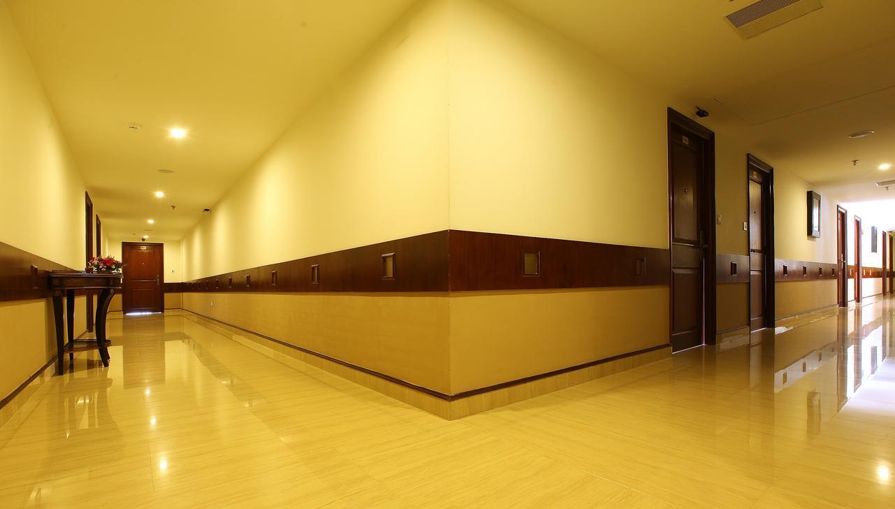 Lake Palace Trivandrum Vettutura Bagian luar foto