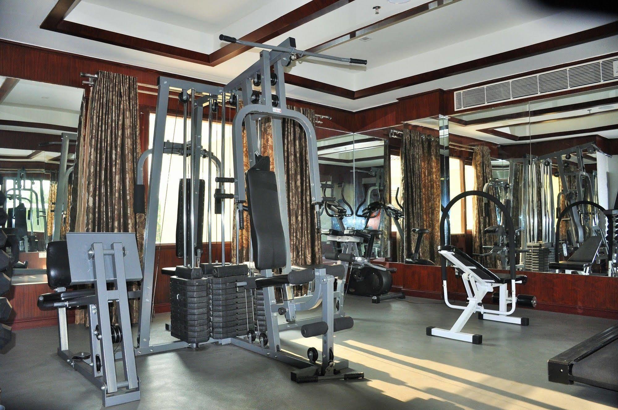 Lake Palace Trivandrum Vettutura Bagian luar foto